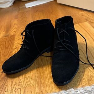 Blondo Black Lace-Up Suede Boots